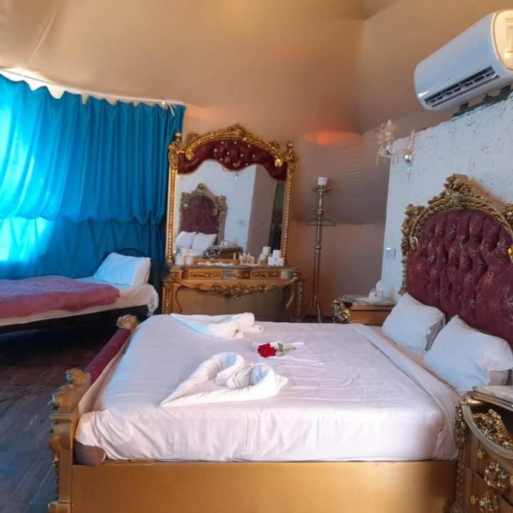 Sami Al Muzna Rum Camp Wadi Rum Rom bilde