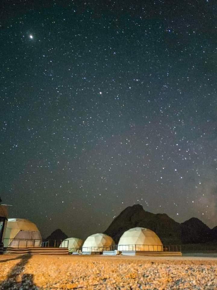Sami Al Muzna Rum Camp Wadi Rum Eksteriør bilde